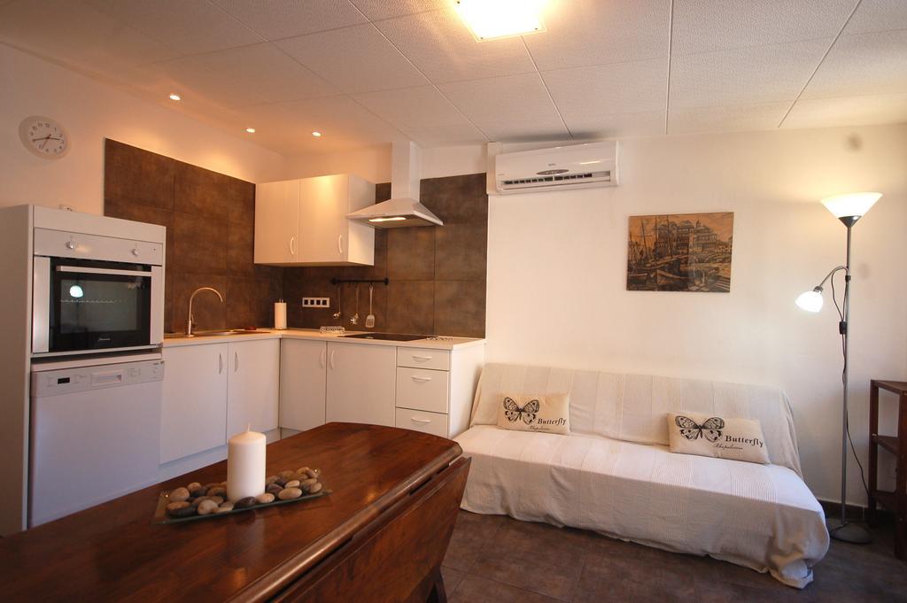 Lets Holidays Cozy Apartment 70 M. From The Beach In Tossa Tossa de Mar Exterior photo
