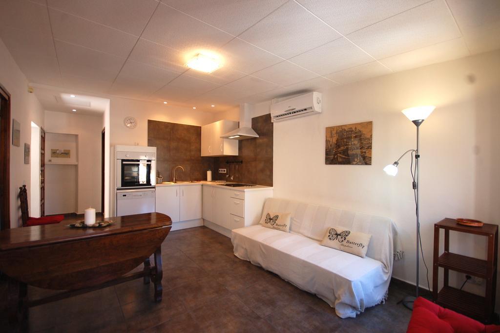 Lets Holidays Cozy Apartment 70 M. From The Beach In Tossa Tossa de Mar Exterior photo